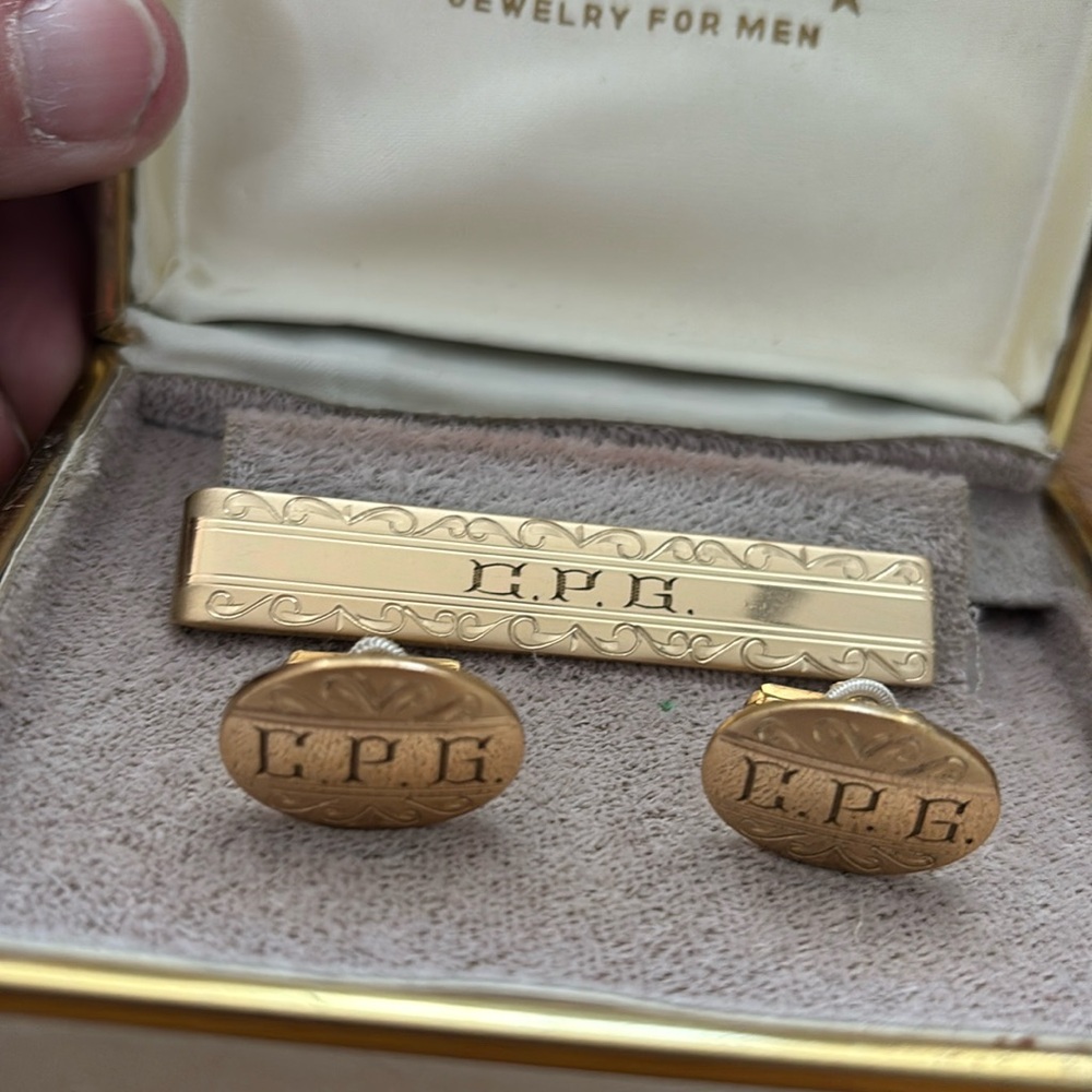 Gorgeous Anson tie bar and cufflinks set initials CPG